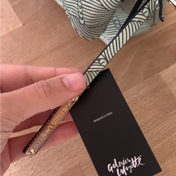 New Galeries Lafayette Clutch Tag On - Picture 3 of 6